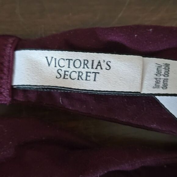 Victoria’s Secret Maroon Lined Demi Bra 34A - Picture 7 of 16